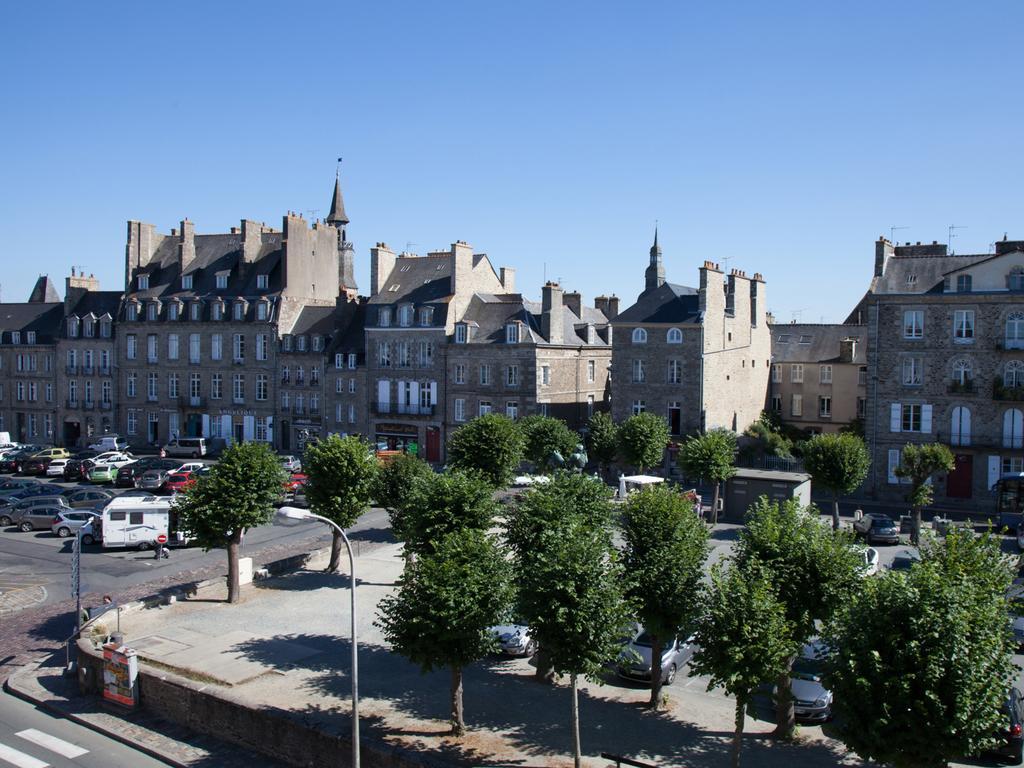 دينان Le Medieval - Hotel Le Challonge المظهر الخارجي الصورة