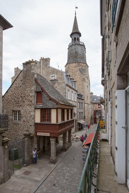 دينان Le Medieval - Hotel Le Challonge المظهر الخارجي الصورة